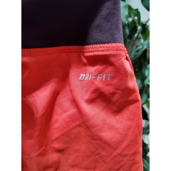 Nike Dri Fit Women's Solid Red Polyester Pull on Casual Stretch Shorts Size M - Picture 5 of 10